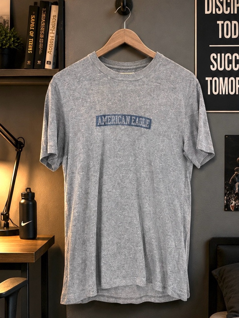 #54 American Eagle Outfitters Gray Crew Neck Short Sleeve Tee